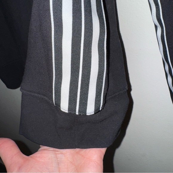 Athleta 24/7 Crewneck Sweatshirt Women’s Size Extra Small Striped - Picture 7 of 8